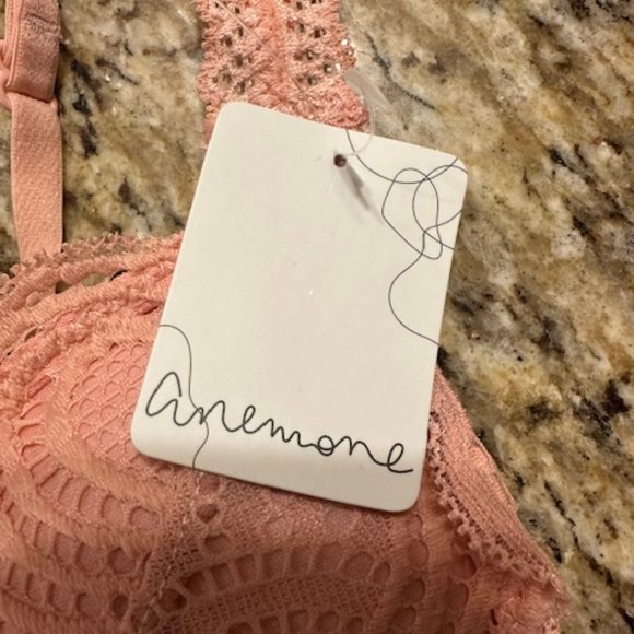 Coral All Lace Bralette - Picture 6 of 11